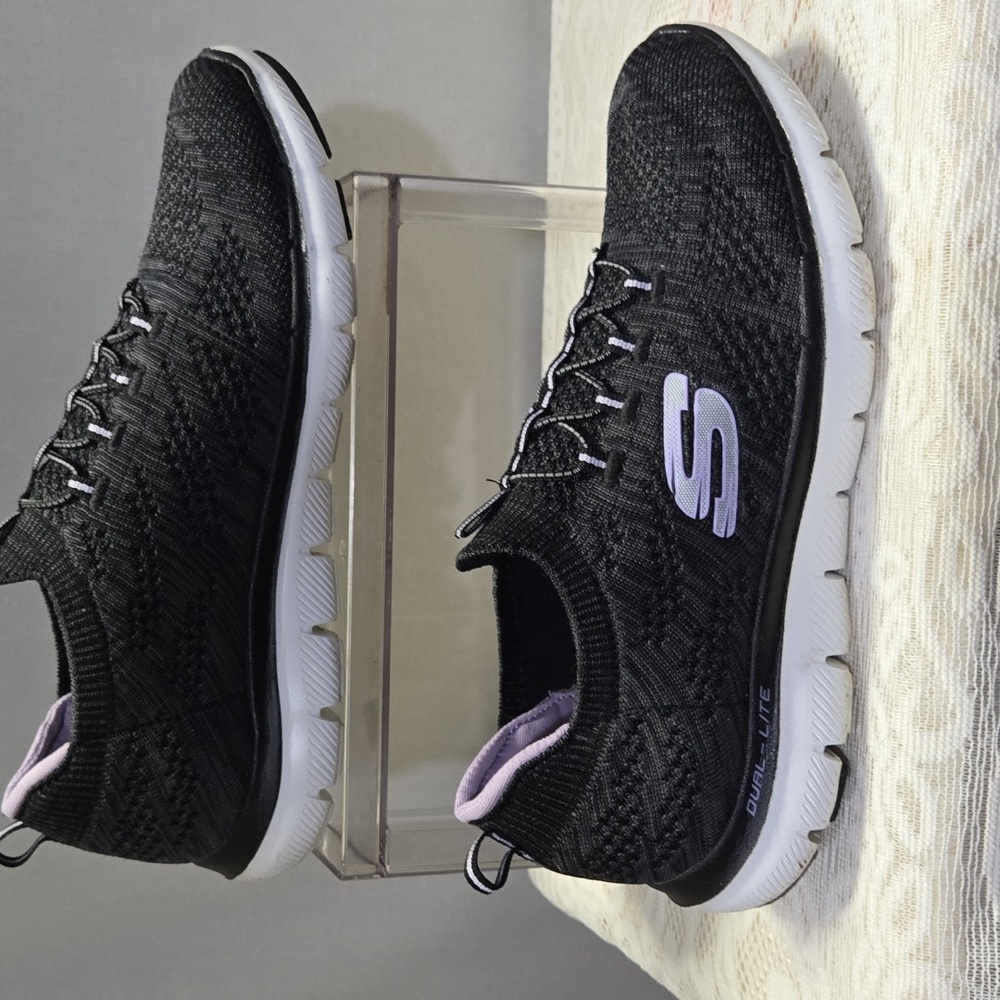 Womens GUC Skechers Athletic Shoes Size 8